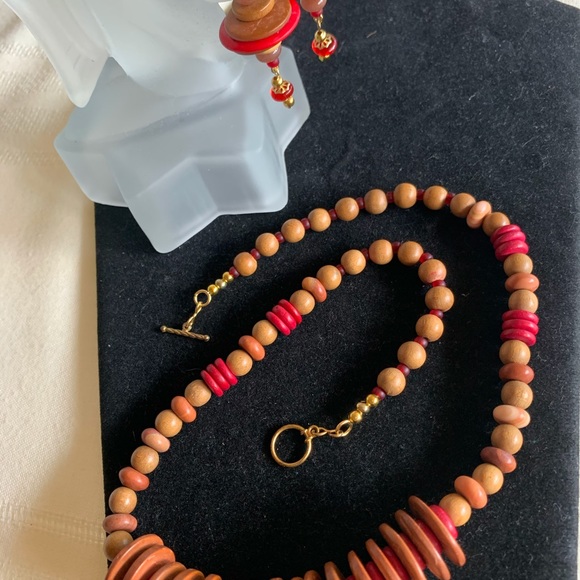 Boho handmade wooden necklace/earrings set - Picture 6 of 6